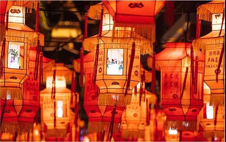正月十五鬧元宵，歡歡喜喜享團(tuán)圓！韓端機(jī)器人祝大家元宵節(jié)快樂(lè)！